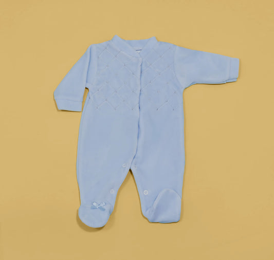 Pelele de niño con bordado de rombos azul