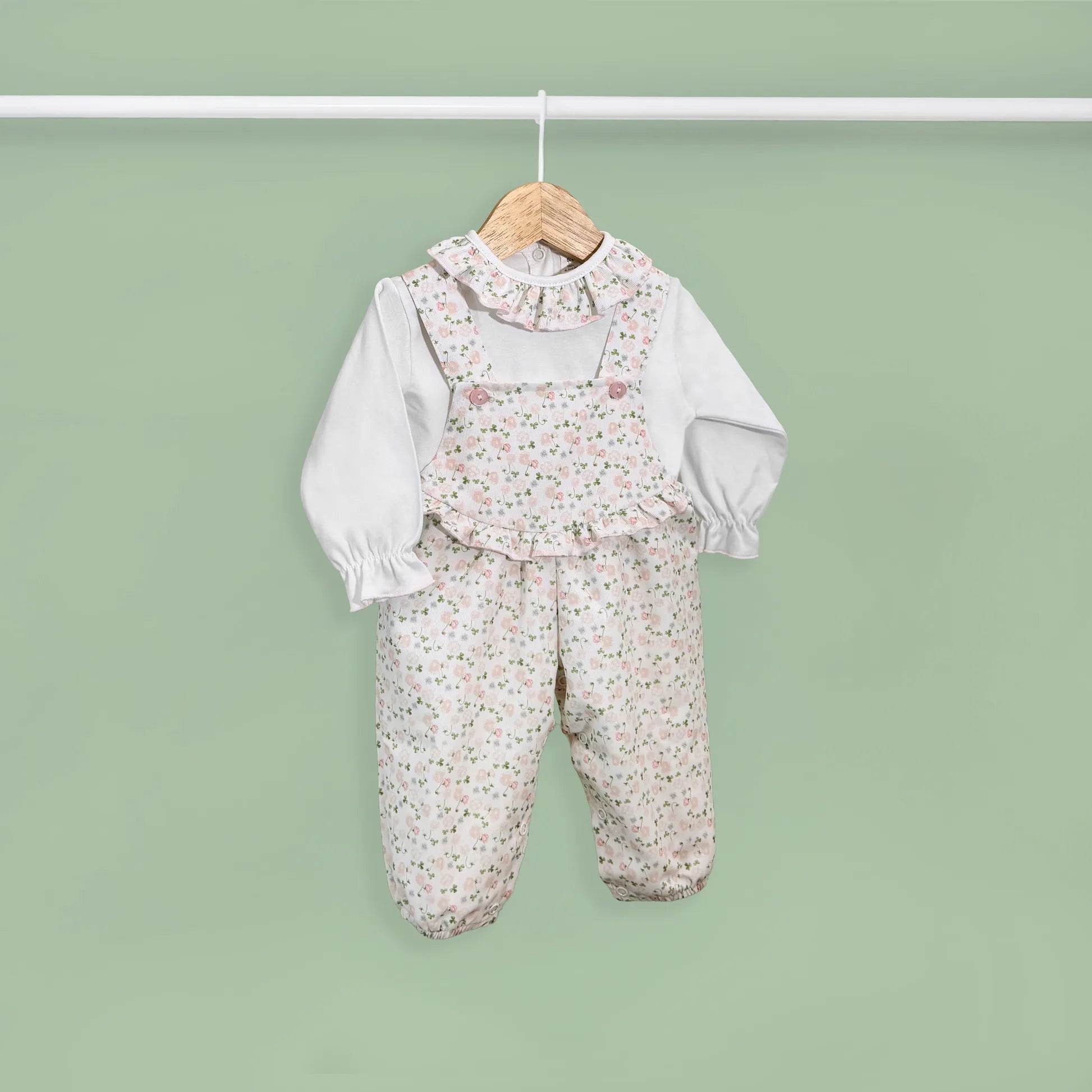 Conjunto de niña de peto y camiseta con estampado floral