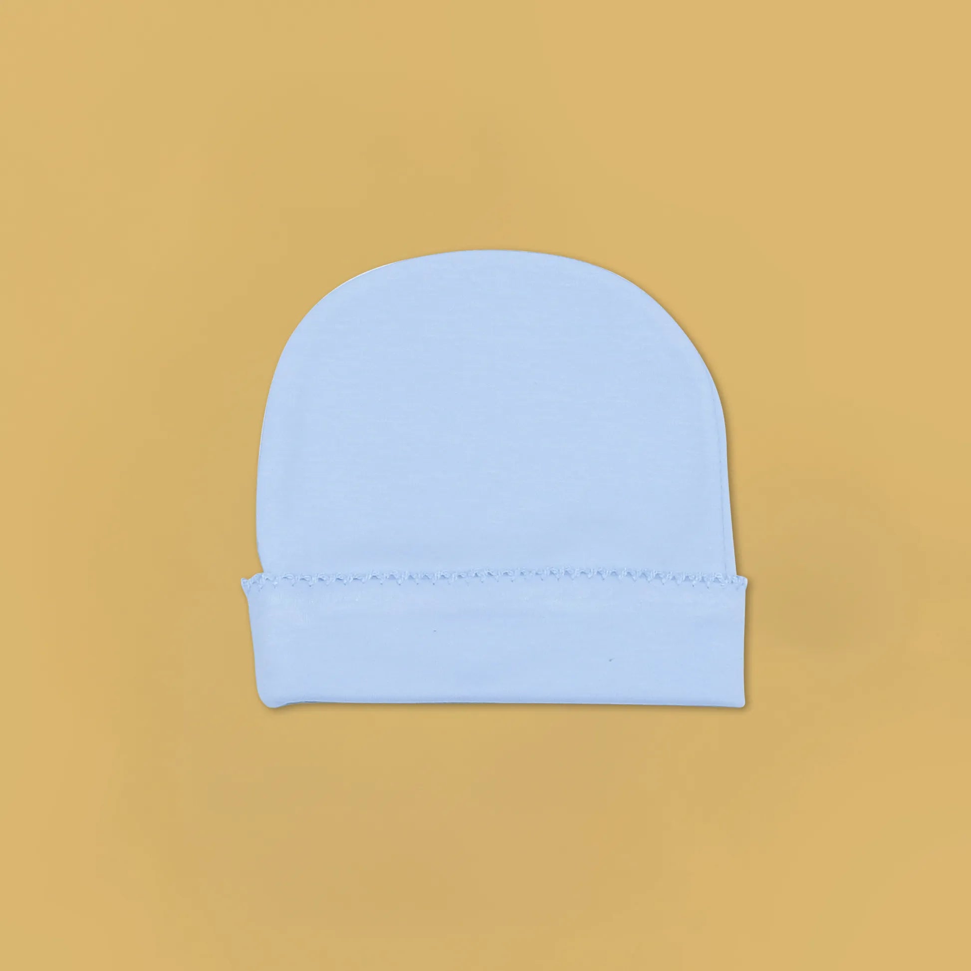 Gorro con puntilla en el doblez azul